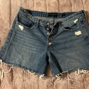 Lucky Brand Raw Hem Distressed Denim Shorts in Blue size 10 / 30
